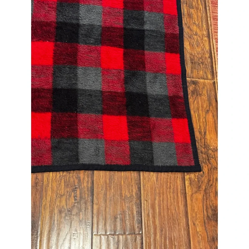 Biederlack Throw Blanket Red Buffalo Plaid Checkered 56x78 Made in USA